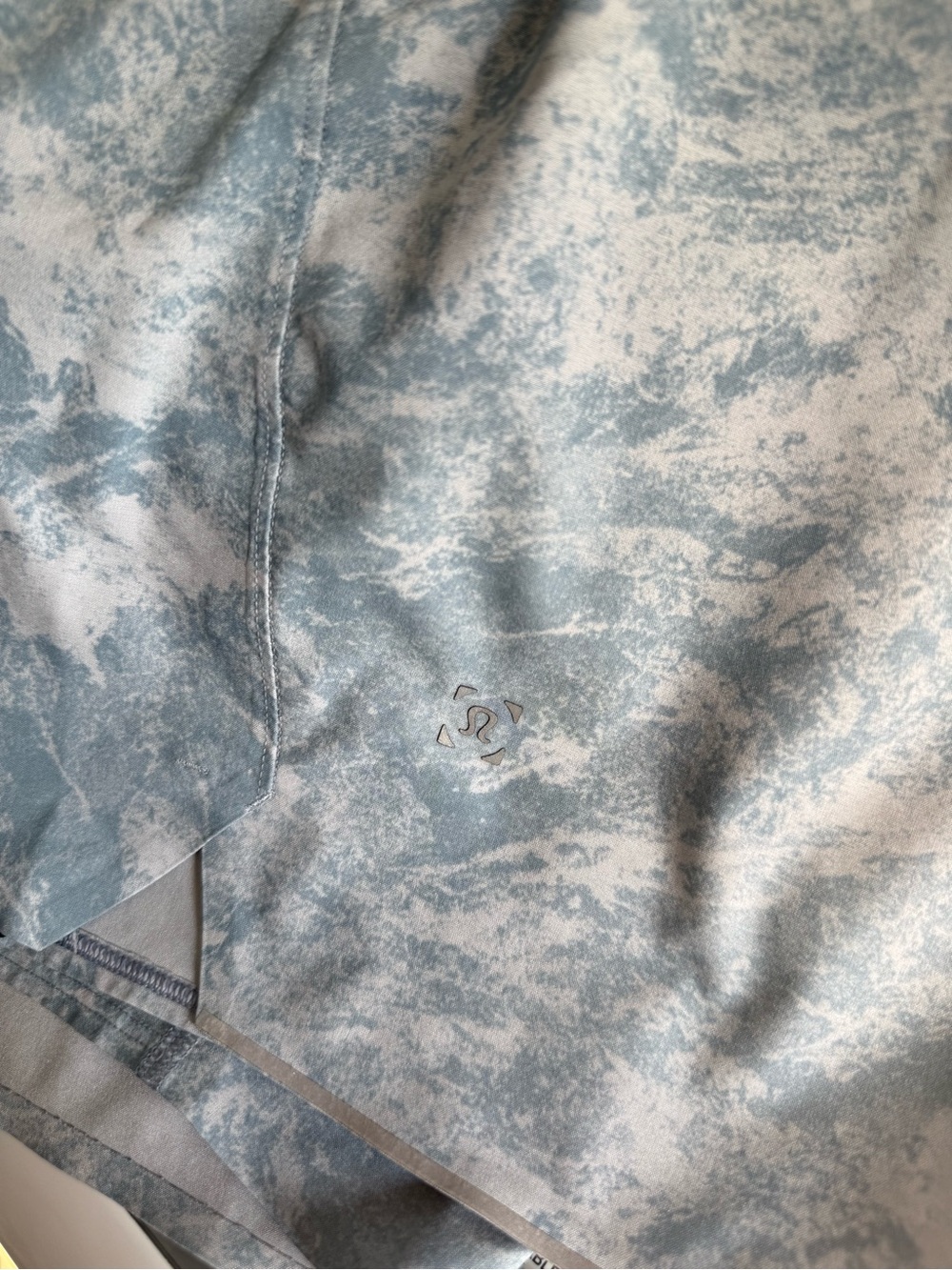 Lululemon Surge Short 6" *Liner Size Large - Picture 5 of 7